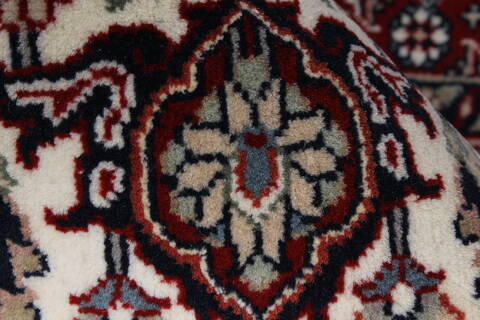 Herati Red Hand Knotted 81 X 114  Area Rug 250-26174 Image 8