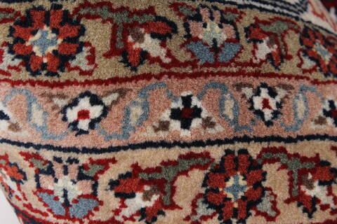 Herati Red Hand Knotted 81 X 114  Area Rug 250-26174 Image 9