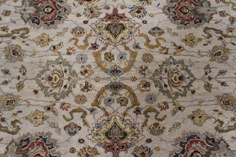 Isfahan Beige Hand Knotted 91 X 130  Area Rug 250-26177 Image 4