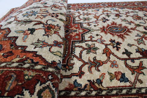 Serapi White Runner Hand Knotted 28 X 59  Area Rug 250-26212 Image 10