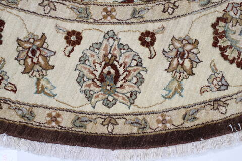 Pishavar Beige Round Hand Knotted 80 X 80  Area Rug 250-26249 Image 2