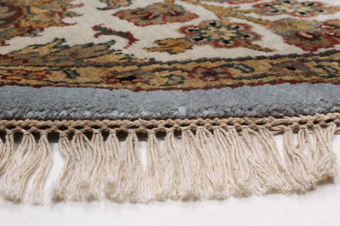 Kashan Beige Round Hand Knotted 80 X 80  Area Rug 250-26251 Image 5