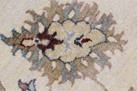 Pishavar Beige Round Hand Knotted 80 X 81  Area Rug 250-26258 Image 6