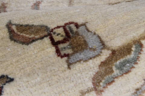 Pishavar Beige Round Hand Knotted 80 X 81  Area Rug 250-26258 Image 7