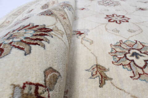 Pishavar Beige Round Hand Knotted 80 X 81  Area Rug 250-26258 Image 9
