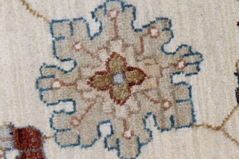 Chobi Beige Round Hand Knotted 81 X 82  Area Rug 250-26263 Image 7