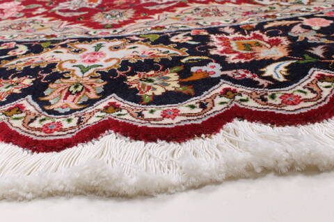 Tabriz Purple Round Hand Knotted 69 X 69  Area Rug 250-26268 Image 5