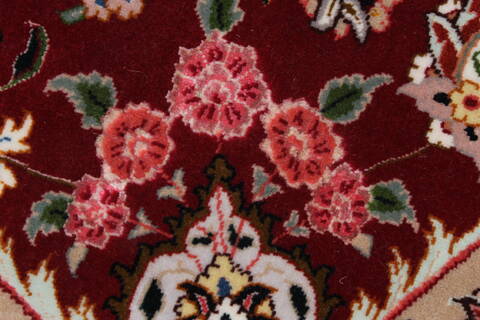 Tabriz Purple Round Hand Knotted 69 X 69  Area Rug 250-26268 Image 6
