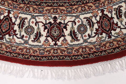 Bidjar Beige Round Hand Knotted 67 X 67  Area Rug 250-26270 Image 3