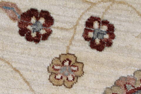 Pishavar Beige Round Hand Knotted 80 X 80  Area Rug 250-26280 Image 8