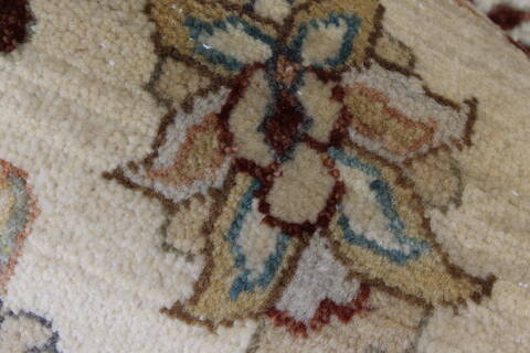 Pishavar Beige Round Hand Knotted 80 X 80  Area Rug 250-26280 Image 9