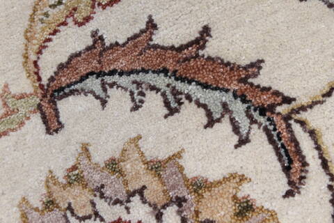 Kashan Beige Round Hand Knotted 80 X 80  Area Rug 250-26324 Image 1