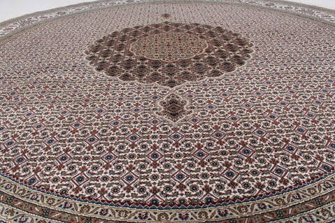 Tabriz Beige Round Hand Knotted 84 X 84  Area Rug 250-26337 Image 2