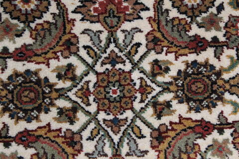 Herati Beige Round Hand Knotted 80 X 80  Area Rug 250-26353 Image 6