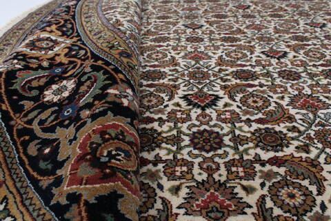 Herati Beige Round Hand Knotted 80 X 80  Area Rug 250-26353 Image 9