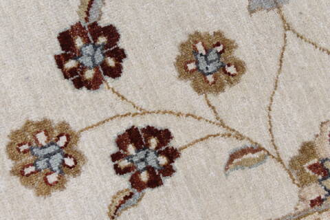 Chobi Beige Round Hand Knotted 711 X 711  Area Rug 250-26368 Image 7