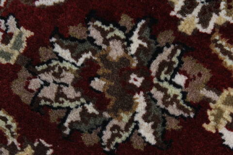 Kashan Beige Round Hand Knotted 711 X 711  Area Rug 250-26378 Image 10