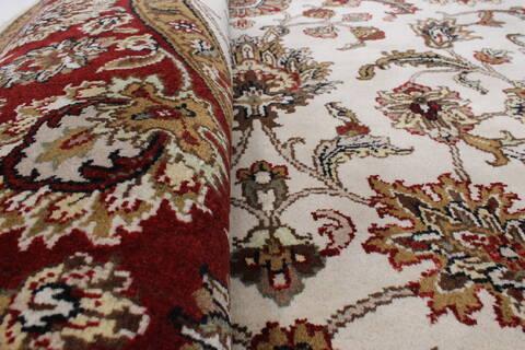 Kashan Beige Round Hand Knotted 711 X 711  Area Rug 250-26378 Image 2