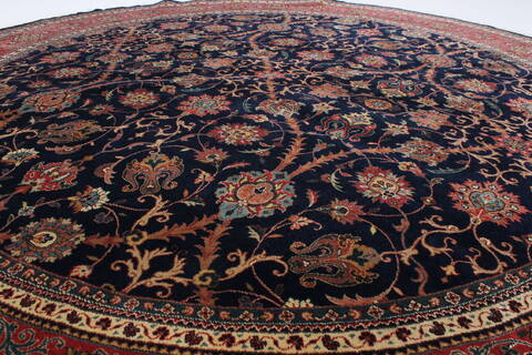 Semnan Purple Round Hand Knotted 711 X 711  Area Rug 250-26432 Image 2