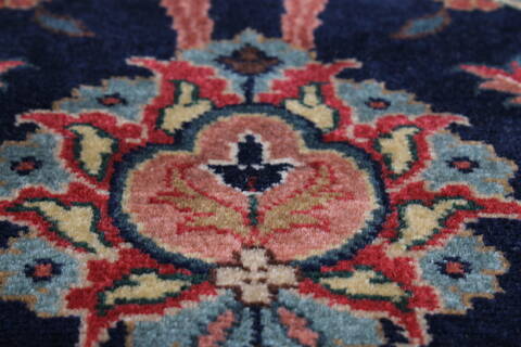 Semnan Purple Round Hand Knotted 711 X 711  Area Rug 250-26432 Image 7