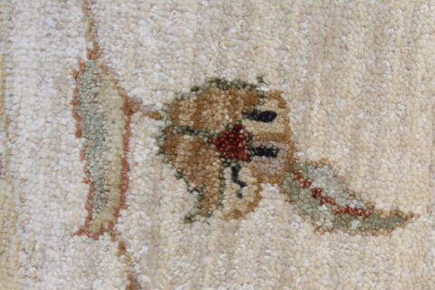 Chobi Beige Round Hand Knotted 80 X 81  Area Rug 250-26441 Image 7