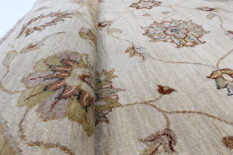 Chobi Beige Round Hand Knotted 80 X 81  Area Rug 250-26441 Image 8