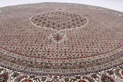 Mahi Beige Round Hand Knotted 82 X 82  Area Rug 250-26503 Image 2