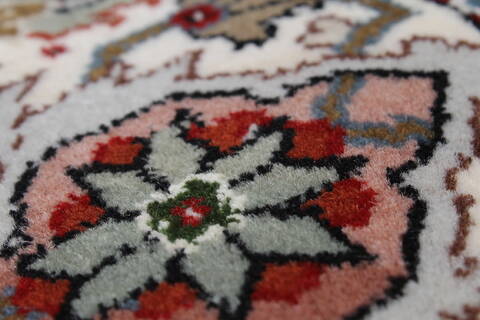 Mahi Beige Round Hand Knotted 82 X 82  Area Rug 250-26503 Image 6