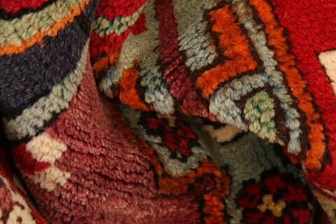 Kazak Red Hand Knotted 40 X 67  Area Rug 100-26579 Image 2