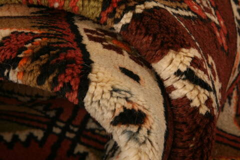 Yalameh Red Hand Knotted 38 X 60  Area Rug 100-26580 Image 3