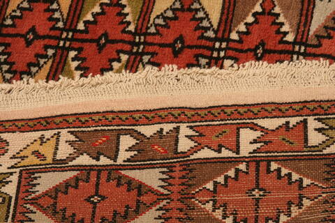 Yalameh Red Hand Knotted 38 X 60  Area Rug 100-26580 Image 8