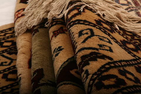 Kazak Beige Square Hand Knotted 68 X 82  Area Rug 100-26660 Image 4
