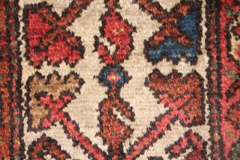 Malayer Red Hand Knotted 42 X 68  Area Rug 400-26719 Image 11