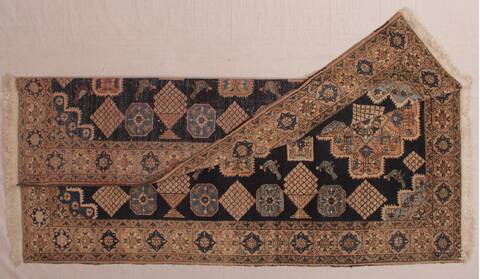 Abadeh Blue Hand Knotted 68 X 911  Area Rug 400-26721 Image 4