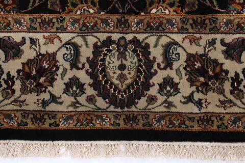 Agra Beige Hand Knotted 50 X 82  Area Rug 250-26810 Image 6