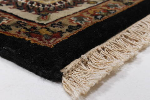 Agra Beige Hand Knotted 50 X 82  Area Rug 250-26810 Image 9