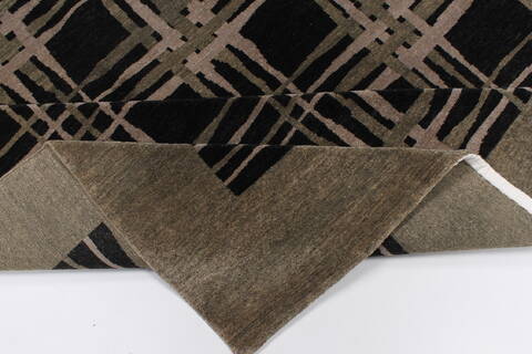 Modern Beige Hand Knotted 59 X 710  Area Rug 250-26812 Image 2