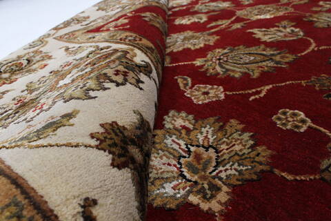 Kashan Beige Hand Knotted 55 X 82  Area Rug 250-26829 Image 12