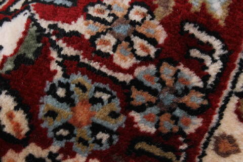 Isfahan White Hand Knotted 51 X 83  Area Rug 250-26865 Image 10