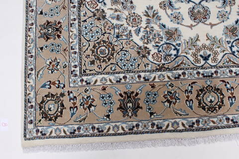 Nain Beige Hand Knotted 54 X 80  Area Rug 250-26900 Image 6