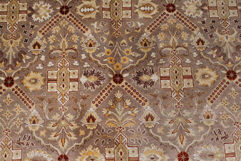 Isfahan Beige Hand Knotted 80 X 101  Area Rug 250-26935 Image 7