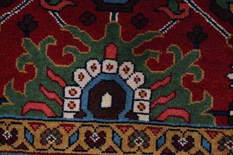 Serapi Red Hand Knotted 511 X 91  Area Rug 250-26946 Image 10