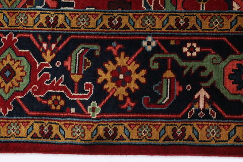Serapi Red Hand Knotted 61 X 91  Area Rug 250-26950 Image 5