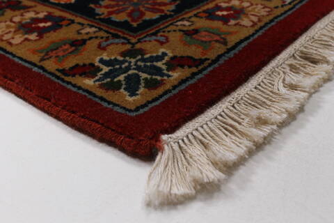 Sarouk Beige Hand Knotted 62 X 91  Area Rug 250-26951 Image 8