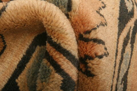 Mahal Beige Hand Knotted 132 X 205  Area Rug 100-27118 Image 1