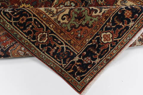 Serapi Red Hand Knotted 40 X 60  Area Rug 250-27246 Image 2