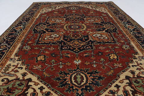 Serapi Red Hand Knotted 40 X 60  Area Rug 250-27246 Image 4