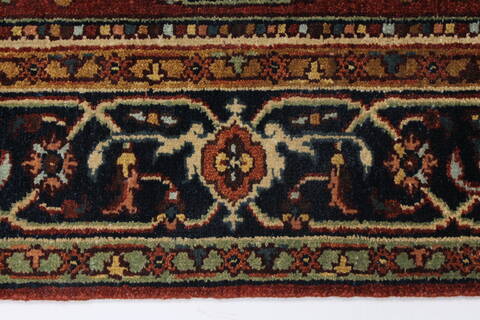 Serapi Red Hand Knotted 40 X 60  Area Rug 250-27246 Image 5