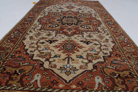 Serapi White Hand Knotted 30 X 50  Area Rug 250-27487 Image 2