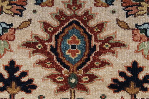 Serapi White Hand Knotted 30 X 50  Area Rug 250-27487 Image 7